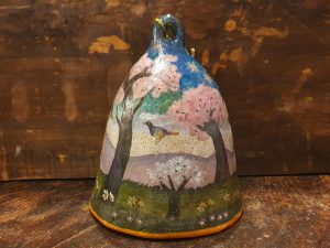 Campana primaverile grande 18,5x24 cm
