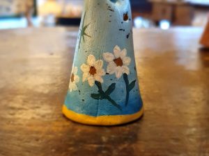 Campanella celeste con fiorellini bianchi 8x5 cm
